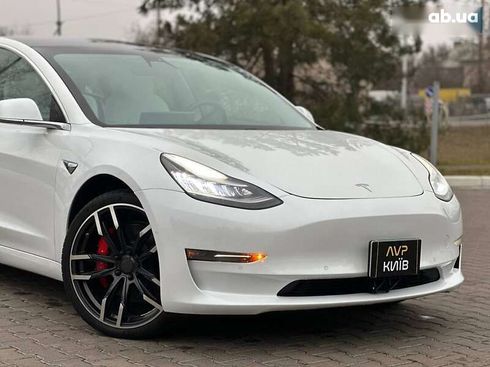 Tesla Model 3 2019 - фото 8