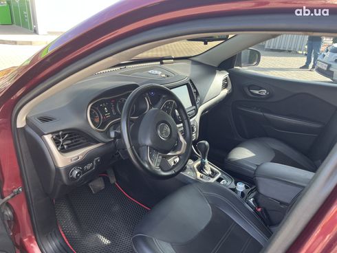 Jeep Cherokee 2015 красный - фото 9