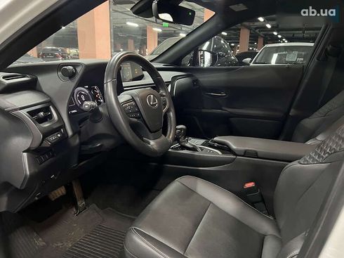 Lexus UX 2021 - фото 21