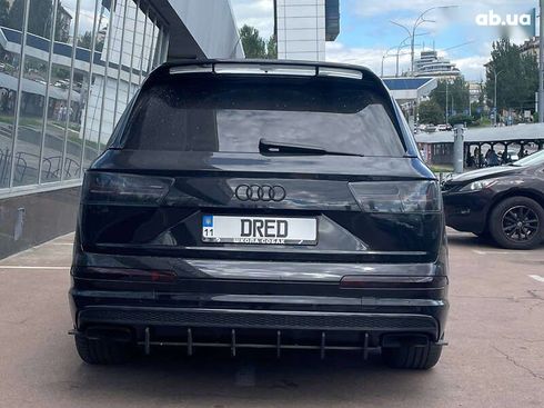 Audi Q7 2017 - фото 17