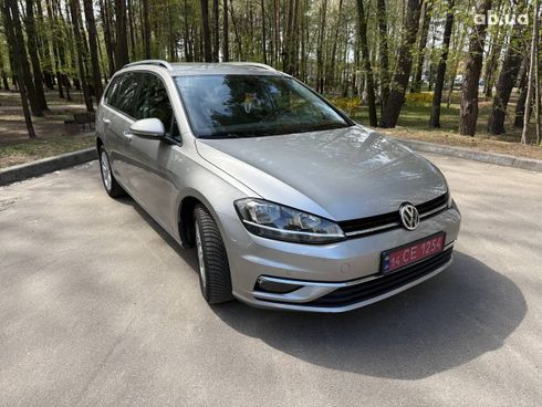 Volkswagen Golf 2019 серебристый - фото 2