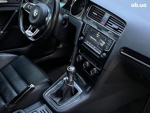 Volkswagen Golf GTI 2016 серый - фото 32