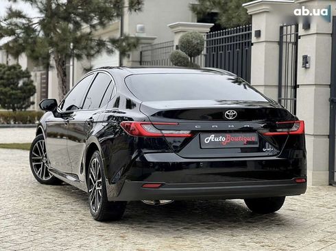 Toyota Camry 2024 - фото 13