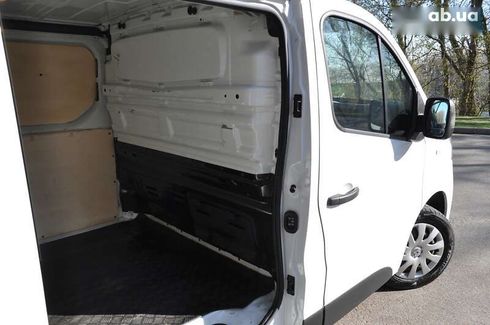 Renault Trafic 2019 - фото 22