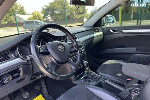 Skoda Superb 2013 - фото 12