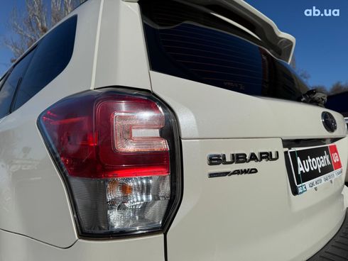 Subaru Forester 2018 белый - фото 9