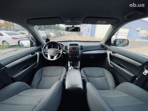 Kia Sorento 2010 черный - фото 14
