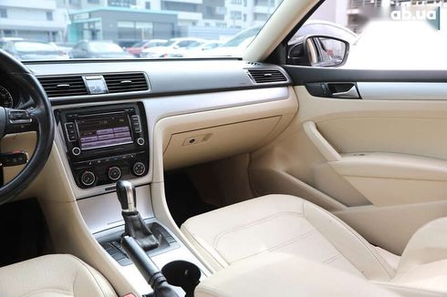 Volkswagen Passat 2012 - фото 11
