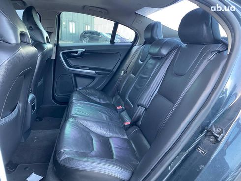 Volvo S60 2011 серый - фото 18