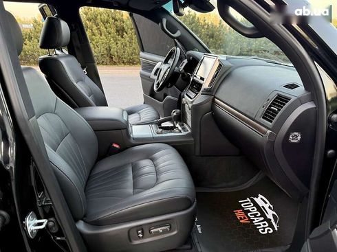 Toyota Land Cruiser 2020 - фото 25