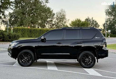Toyota Land Cruiser Prado 2022 - фото 7