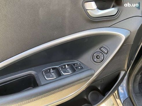 Hyundai Santa Fe 2017 - фото 12