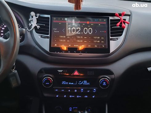 Hyundai Tucson 2017 белый - фото 17