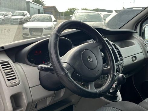 Renault Trafic 2014 белый - фото 17