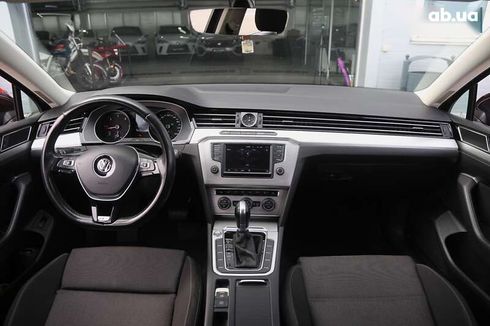 Volkswagen Passat 2016 - фото 12