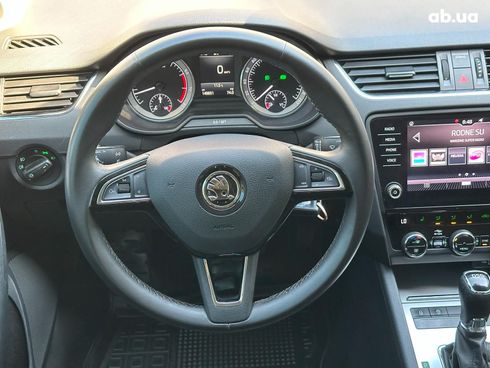 Skoda octavia a7 2019 белый - фото 18