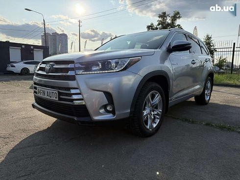 Toyota Highlander 2018 - фото 2