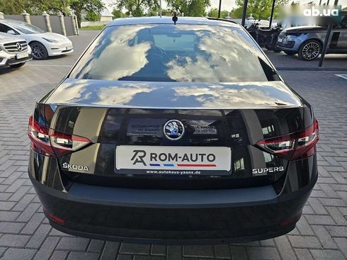 Skoda Superb 2016 - фото 17