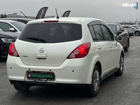 Nissan Tiida 2012 - фото 10