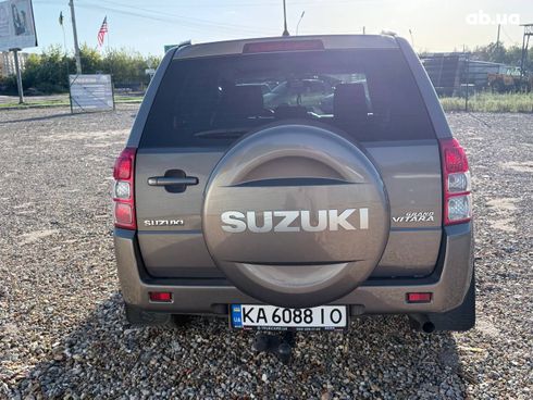 Suzuki Grand Vitara 2013 коричневый - фото 10