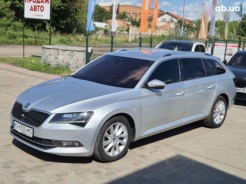 Skoda Superb 2019 - фото 3