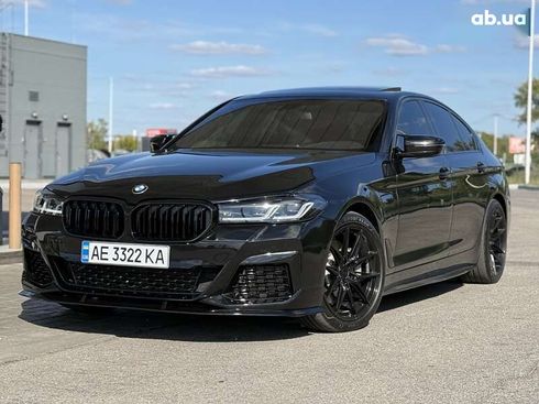 BMW 5 серия 2017 - фото 13