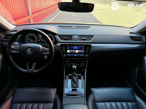 Skoda Superb 2018 - фото 26