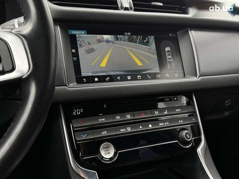 Jaguar XF 2016 - фото 23