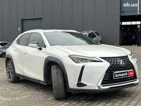 Lexus UX 2019 белый - фото 11