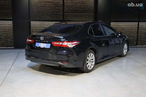 Toyota Camry 2017 - фото 4