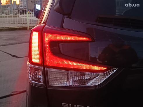 Subaru Forester 2022 серый - фото 8
