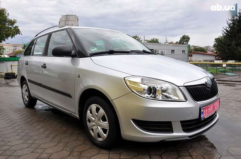 Skoda Fabia 2011 - фото 6