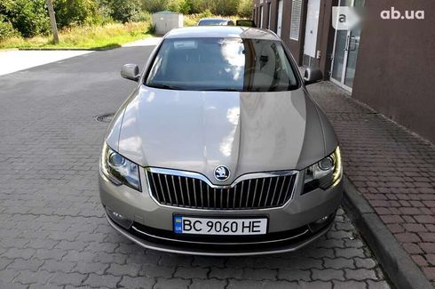 Skoda Superb 2014 - фото 8