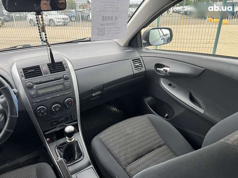 Toyota Corolla 2010 - фото 20