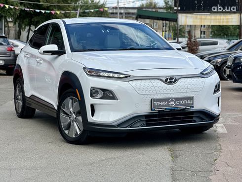 Hyundai Kona Electric 2021 белый - фото 7