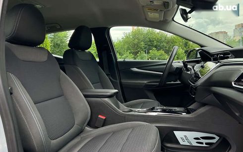 Chevrolet Bolt 2023 - фото 11