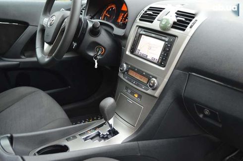 Toyota Avensis 2010 - фото 30