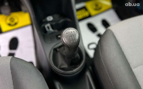 Skoda Fabia 2012 - фото 16