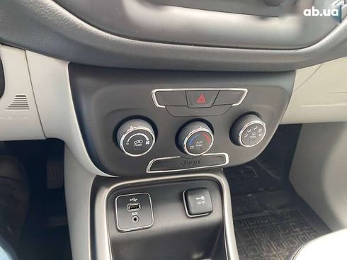Jeep Compass 2017 - фото 16