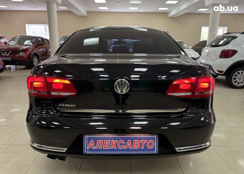 Volkswagen Passat 2011 черный - фото 10