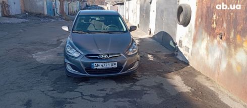 Hyundai Accent 2011 - фото 13