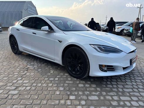 Tesla Model S 2019 белый - фото 3