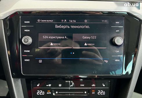 Volkswagen Passat 2021 - фото 25