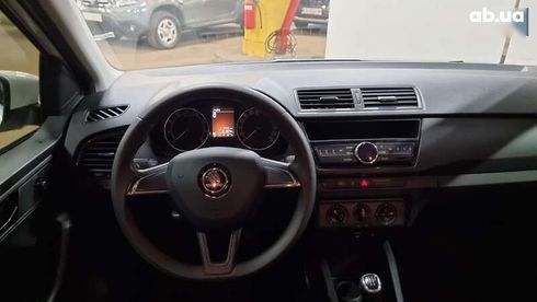 Skoda Fabia 2020 - фото 9