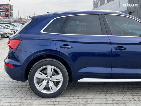 Audi Q5 2018 синий - фото 13