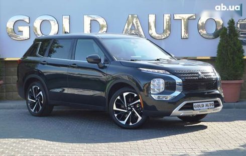 Mitsubishi Outlander 2021 - фото 2