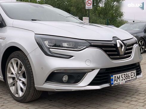 Renault Megane 2017 - фото 8