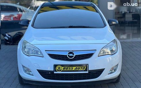 Opel Astra 2010 - фото 4