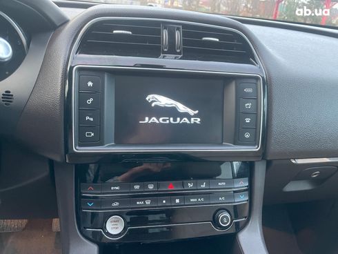 Jaguar F-Pace 2017 белый - фото 34