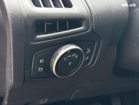 Ford Focus 2015 красный - фото 23